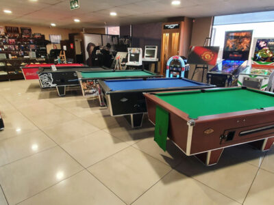 Pool table for sale online (Bel Air, Mauritius) WhatsApp+27631688634